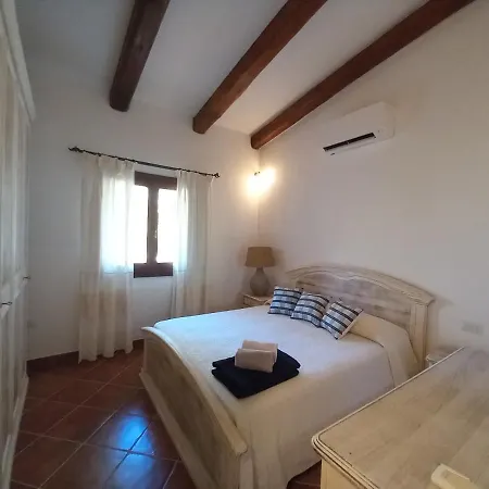Independent In The Nature Near To The Sea * Porto Pollo